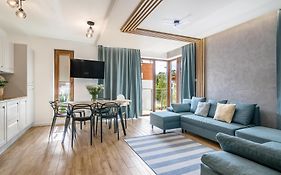 STEGNA PARK B Apartamenty PIAMOLA, bezpłatne solarium